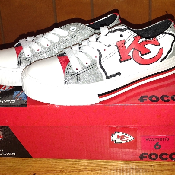 Kansas City chiefs shoe's - Picture 2 of 3